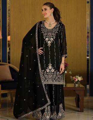 Women Paisley Embroidered Regular Beads and Stones Kurta with Palazzos & With Dupatta 2