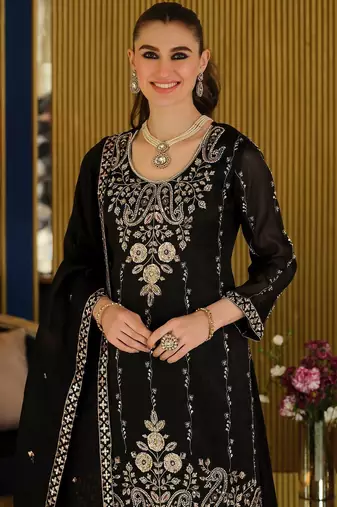 Women Paisley Embroidered Regular Beads and Stones Kurta with Palazzos & With Dupatta