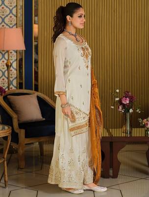 Women Paisley Embroidered Regular Beads and Stones Kurta with Palazzos & With Dupatta 3