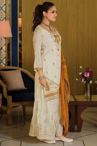 Women Paisley Embroidered Regular Beads and Stones Kurta with Palazzos & With Dupatta