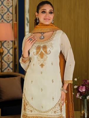 Women Paisley Embroidered Regular Beads and Stones Kurta with Palazzos & With Dupatta 4