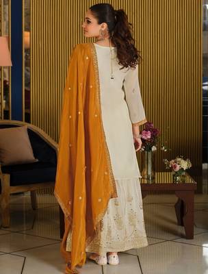 Women Paisley Embroidered Regular Beads and Stones Kurta with Palazzos & With Dupatta 6