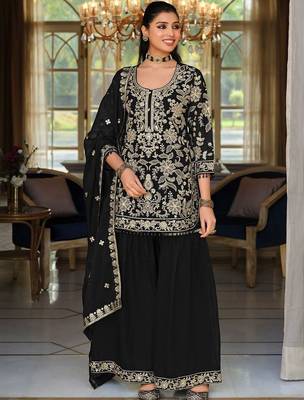 Women Floral Embroidered Regular Thread Work Kurta with Sharara & With Dupatta 5