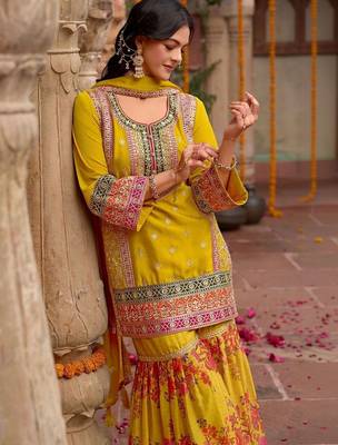 Women Floral Embroidered Regular Kurta with Sharara & With Dupatta 2
