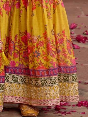 Women Floral Embroidered Regular Kurta with Sharara & With Dupatta 4