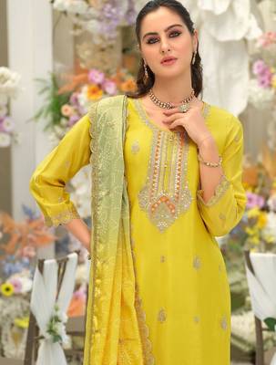 Women Ethnic Motifs Embroidered Regular Sequinned Kurta with Sharara & With Dupatta 4