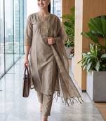 Women Ethnic Motifs Embroidered Regular Thread Work Kurta with Trousers & With Dupatta