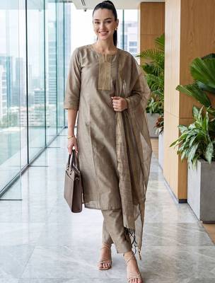 Women Ethnic Motifs Embroidered Regular Thread Work Kurta with Trousers & With Dupatta 6