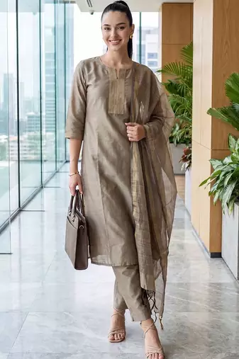 Women Ethnic Motifs Embroidered Regular Thread Work Kurta with Trousers & With Dupatta