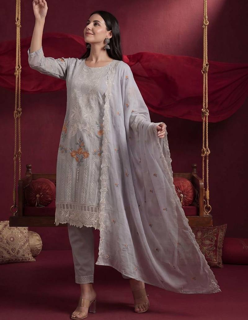 Women Floral Embroidered Regular Thread Work Pure Cotton Kurta with Trousers & With Dupatta