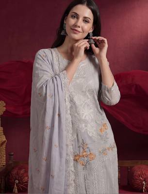 Women Floral Embroidered Regular Thread Work Pure Cotton Kurta with Trousers & With Dupatta 3
