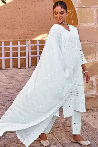 Floral Embroidered Thread Work Pure Cotton Straight Kurta With Trousers & Dupatta