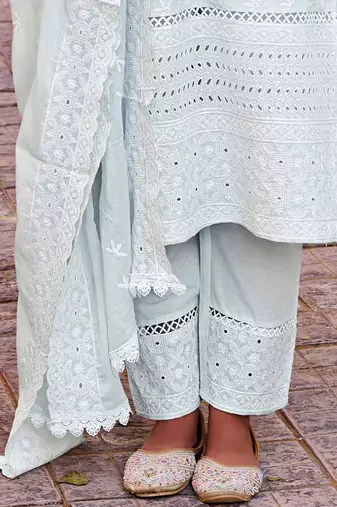 Floral Embroidered Thread Work Pure Cotton Straight Kurta With Trousers & Dupatta