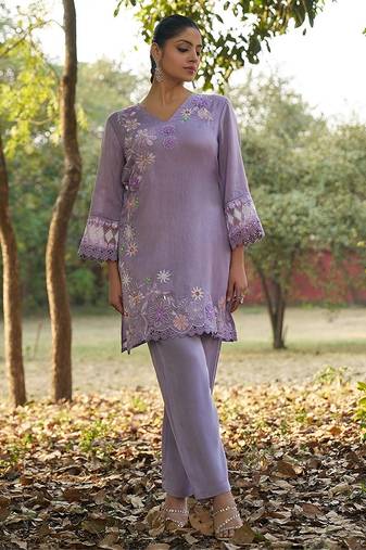 purple floral embroidered regular thread work  cotton kurta with trousers