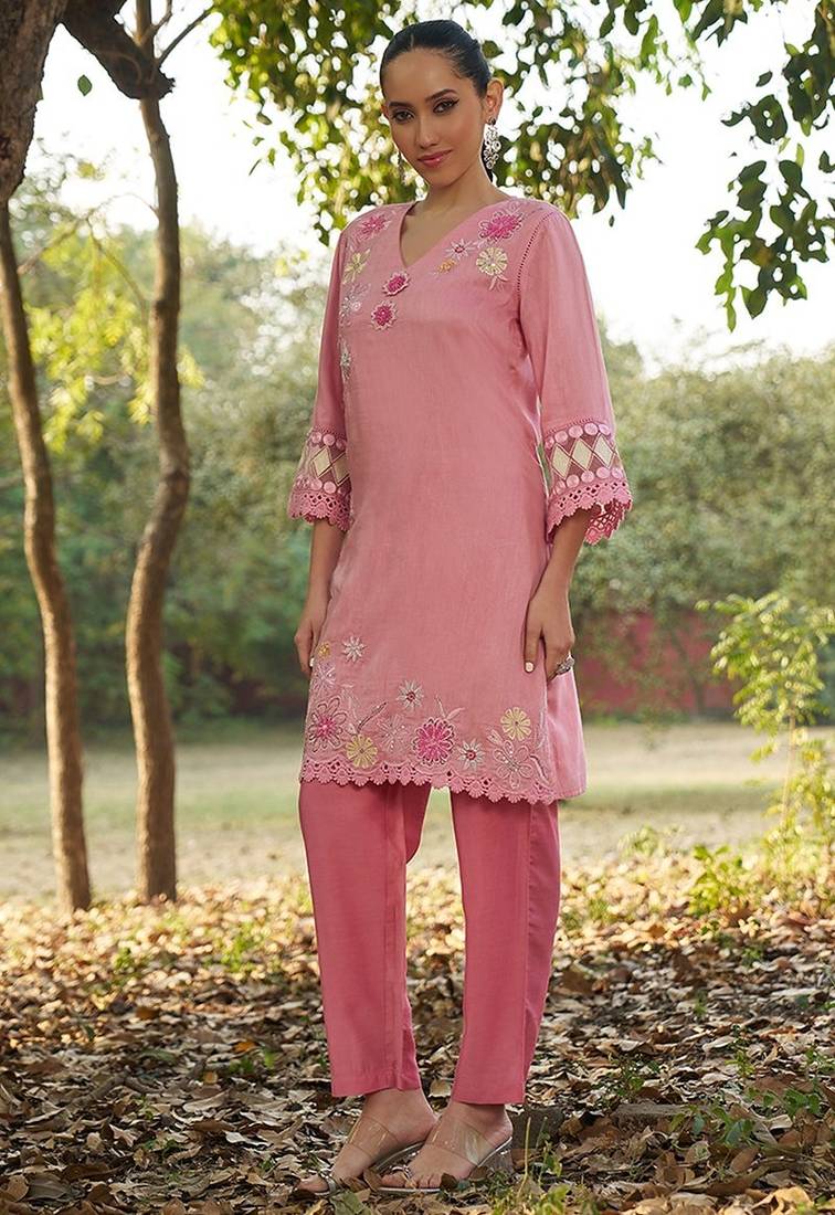 pink floral embroidered regular thread work  cotton kurta with trousers