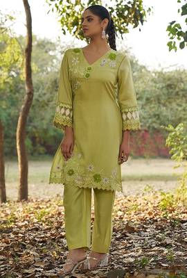 green floral embroidered regular thread work  cotton kurta with trousers 2