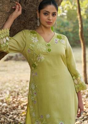 green floral embroidered regular thread work  cotton kurta with trousers 4