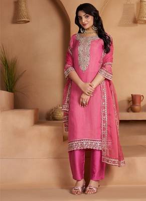 pink ethnic motifs embroidered regular zari work kurta with trousers & with dupatta 2