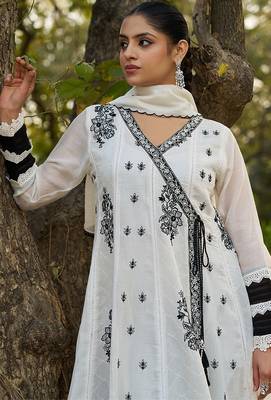white embroidered  cotton v-neck anarkali set 2