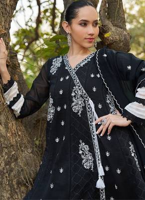 black embroidered  cotton v-neck anarkali set 3