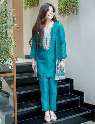 Women's Gorgeous Embroidery Work Chinon Silk Fabric Straight Kurta Pant with Koti Set 3
