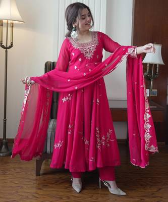 Red faux georgette embroidered flared gown set 2