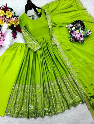 Green silk blend embroidered flared gown set 2