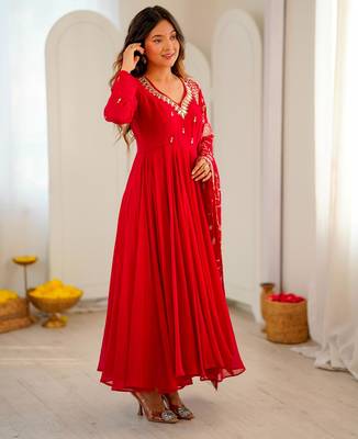 Red faux georgette embroidered flared gown set 3