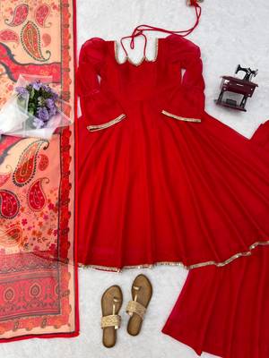 Red silk blend lace anarkali set 4