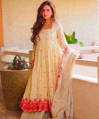 Beige silk blend embroidered anarkali set 4