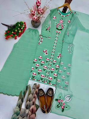 Green silk blend embroidered palazzo set 4