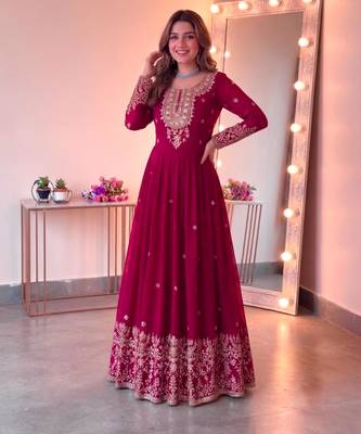 Red georgette embroidered flared gown set 2