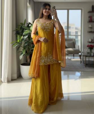 Yellow silk blend embroidered palazzo set 3