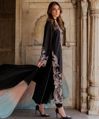 Black rayon embroidered kurta set 2