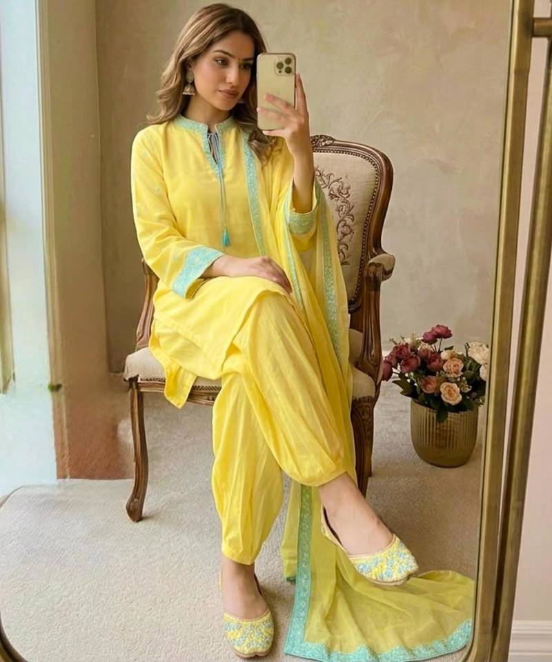 Yellow silk blend embroidered with ballon pants
