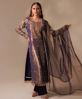 Purple silk blend embroidered kurta set 3
