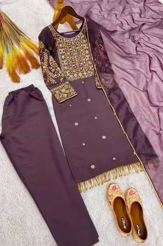 Purple silk blend embroidered kurta set