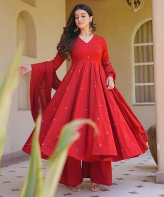 Red silk blend embroidered anarkali set 3