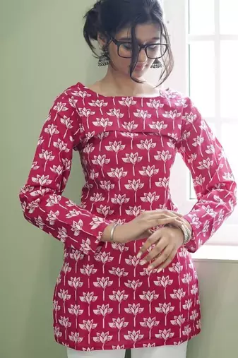 RUBY LOTUS: HAND-PRINTED COTTON SHORT KURTI WITH OVERLAY DETAIL