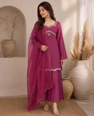 Pink silk blend embroidered palazzo set 1