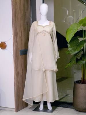 White silk blend embroidered palazzo set 4