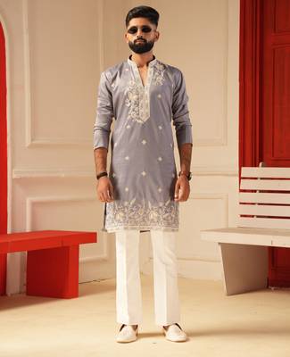 Purple v_neck embroidered kurta for men sort kurta 1