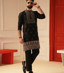 Black daman embroiderd kurta for men sort kurta