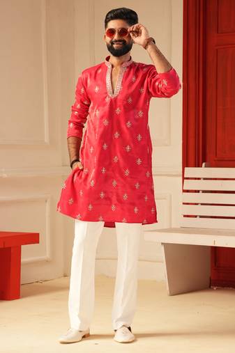 Rani pink v_neck embroiderd kurta for men sort kurta
