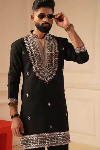 Black v_neck embroiderd kurta for men sort kurta