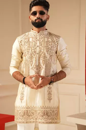 Cream embroiderd kurta for men sort kurta