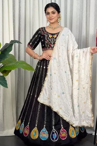 Black Navratri Special Chaniya Choli with Off-White Dupatta