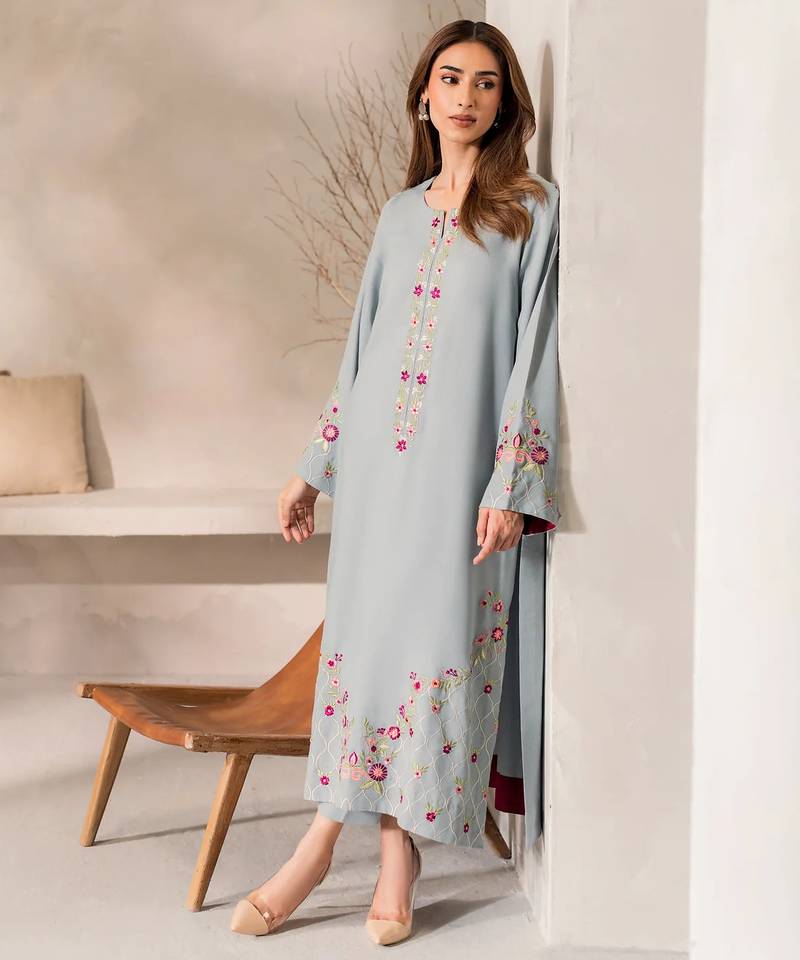 Women's Gorgeous Thread Work Chanderi Silk Fabric Straight Kurta Pant and Dupatta Set