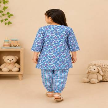 Floral 3pc kurta set with jacket 2