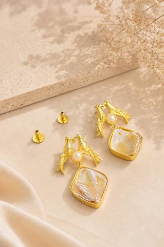 Love birds pearl drop earrings with baroque shell gold-plated earrings